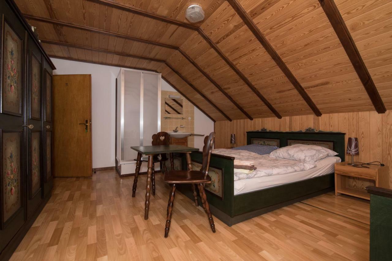 Hotel-Restaurant Johanniskreuz Trippstadt Exteriér fotografie